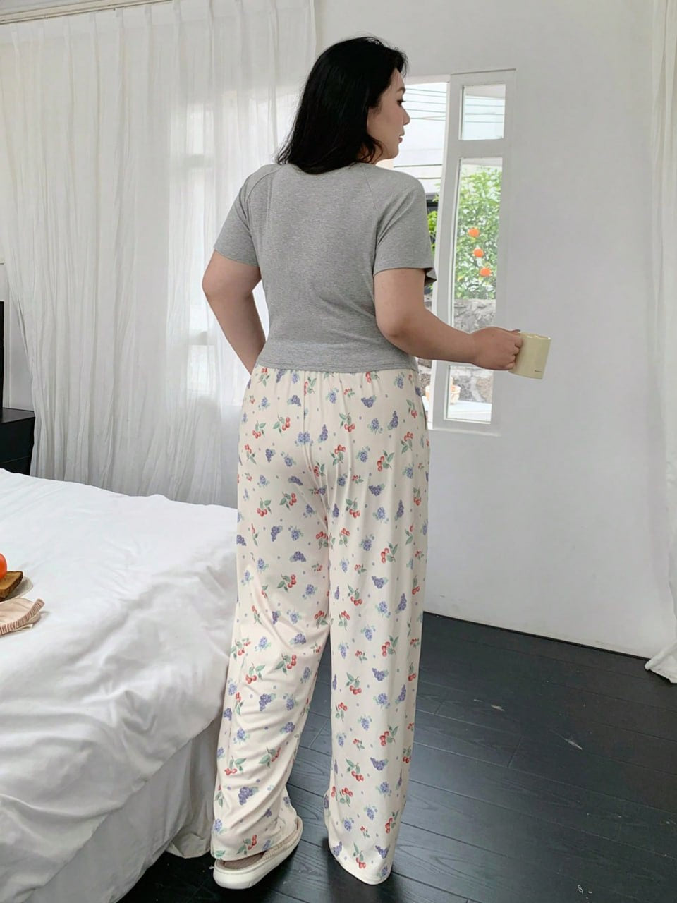 Grey Top & Cream Berry Floral