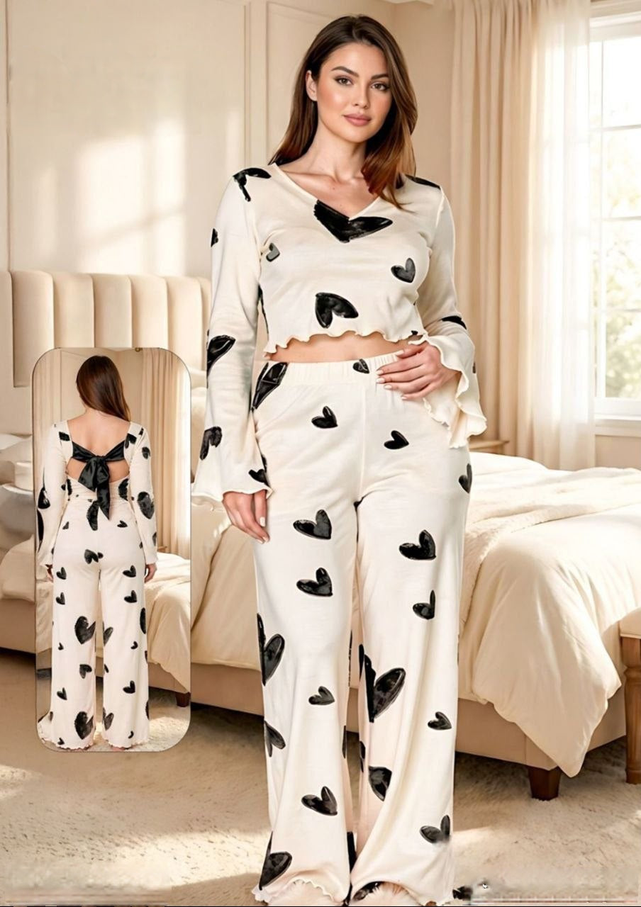 Cream Black Hearts